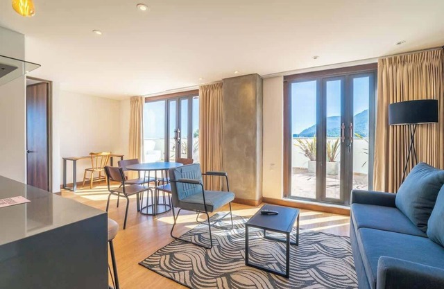 NOK Stylish 2 Masters w/Patio & View