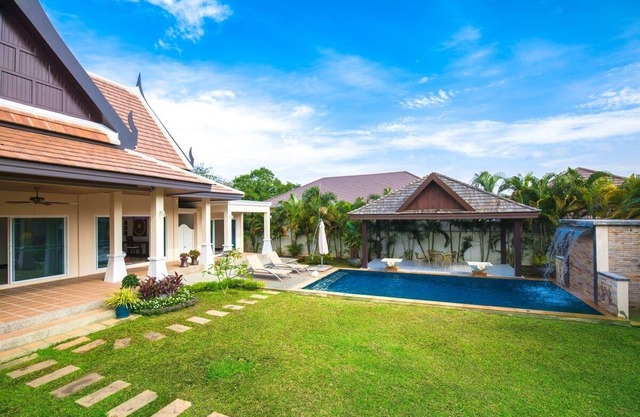 Noksawan - Pleasant 3BR Pool Villa Rawai