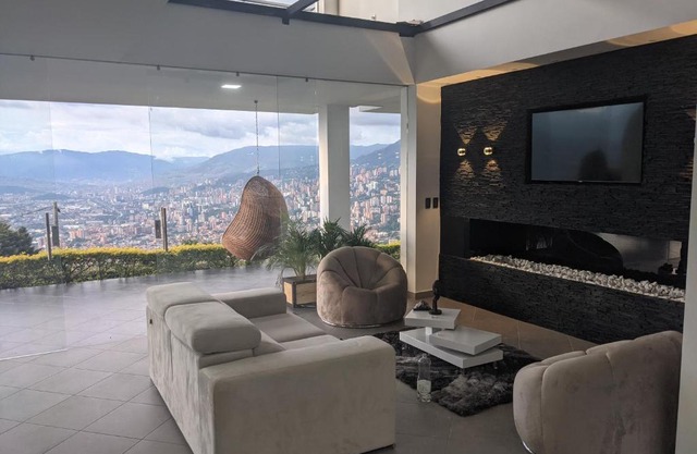 Nomad Finca