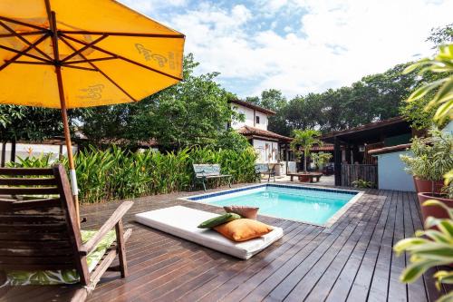 Nomad's Guesthouse by Omar do Rio
