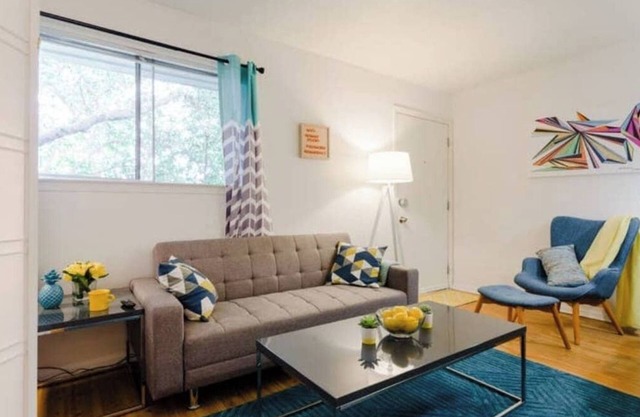 Nomad Studio | Cozy & Stylish | Near Downtown ATX!