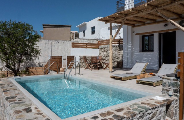 Nomas Skaloti House