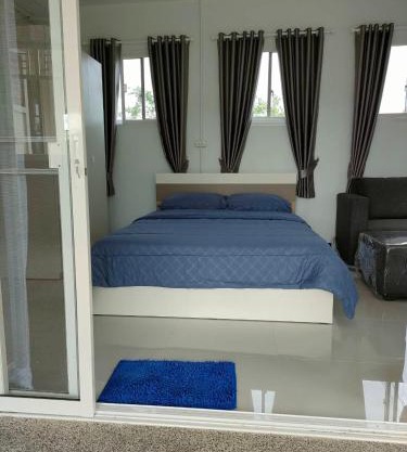 Nongnuchs Homestay Queen Bed