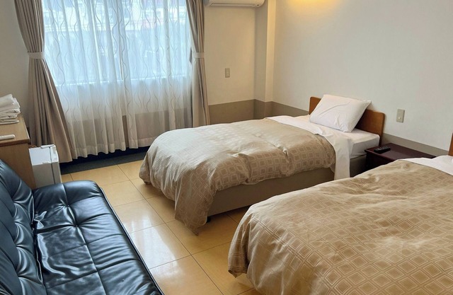 Nonsmoking Up to 3 people spacious twin room f/Nago Okinawa