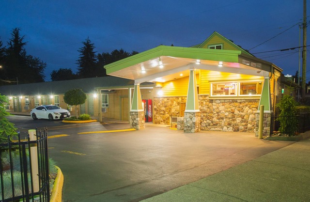 Nordic Inn & Suites
