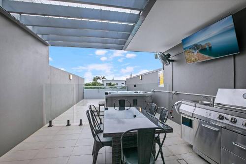 Norfolk Horizon - Resort Vibes with Private Rooftop
