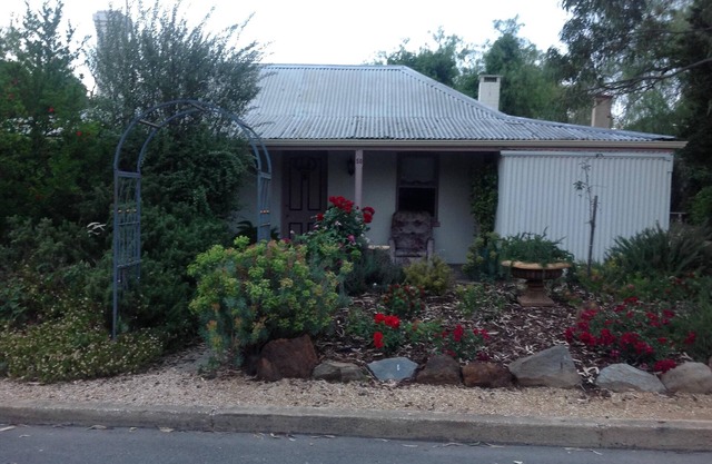 Norma's Place Self Contained Cottage