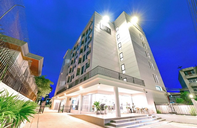 NORN Rimklong Bangkok Hotel