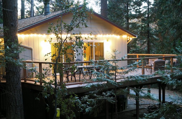 NORSE HUS in Twain Harte: Large Multi-Family Mountain Home in the Sierra Mtns.