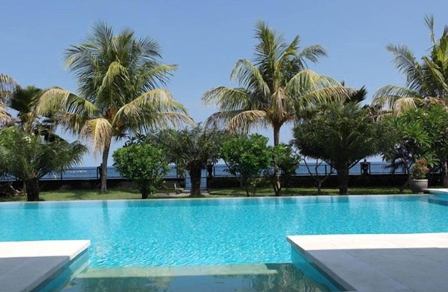 North Bali Beachfront Villa. 10 guests.