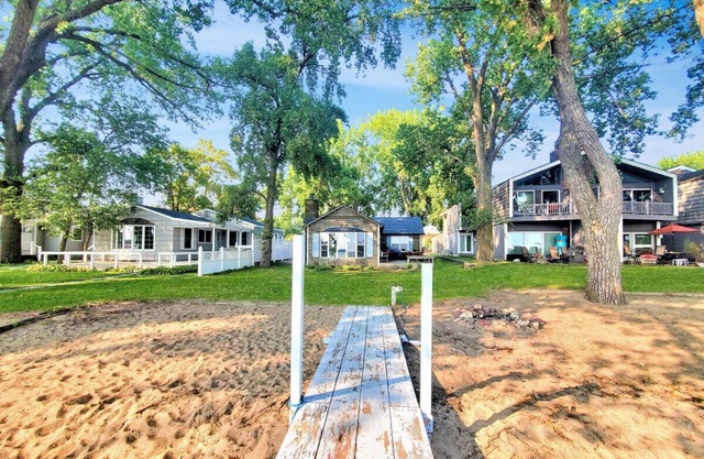 North Bay Retreat & Guest House on West Lake Okoboji