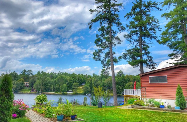 North Country Lake House - Bear