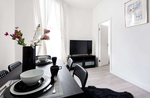 North End Retreat - Central 2BR in Fulham