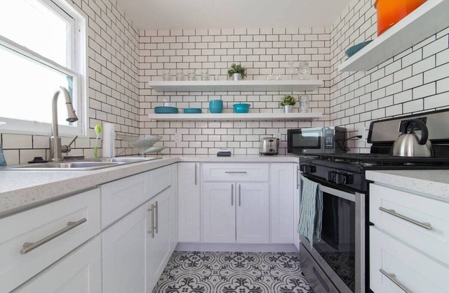 North Park Classic Cottage w Modern Flare
