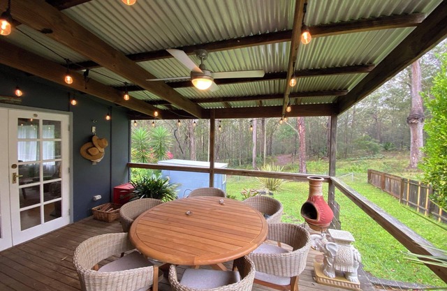 Northcove Cottage, a relaxing bush retreat nestled between Maloneys & Long Beach