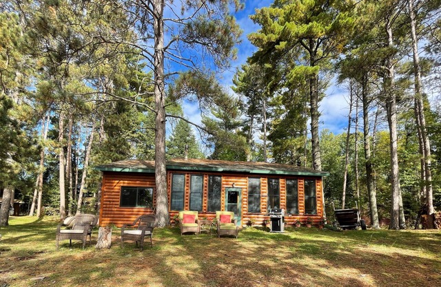 Northern MN lake cabin retreat