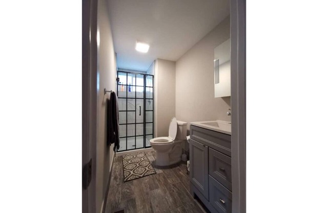Not accepting bookings for now, Private suite by the lake private entry