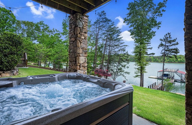 Nottely Island Retreat - Lake Front