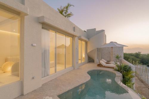 Nour Uluwatu