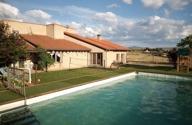 Novelty! 5 star cottage. Explore