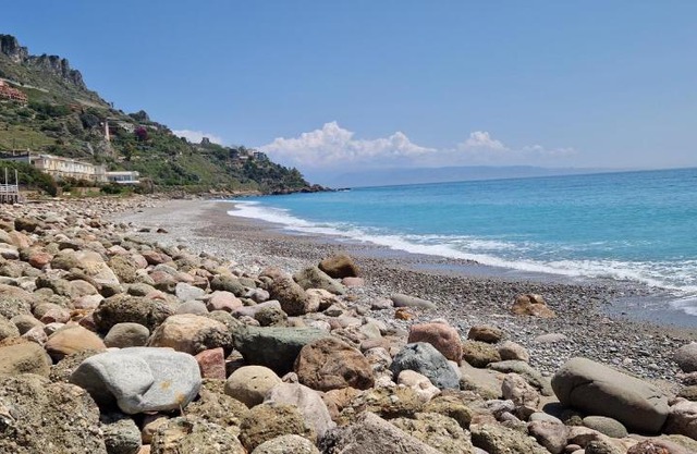 NTONIA holiday
