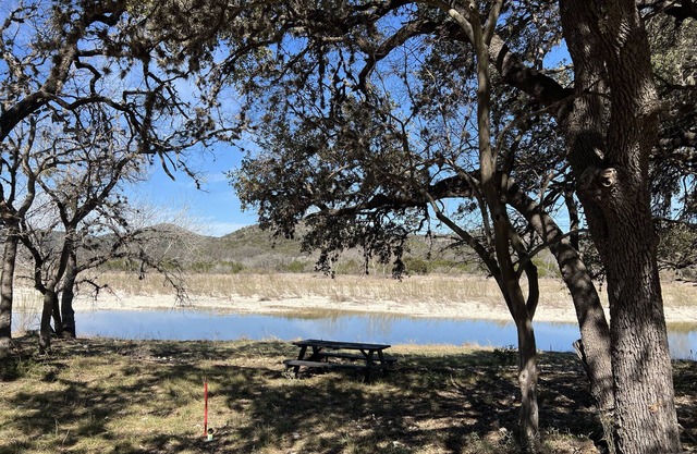 Nueces River Cabins-Pecan Cabin