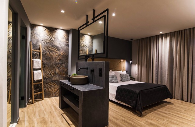 Nuovo Luxury Suite