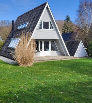 Nurdachhaus Zeltdachhaus Damp