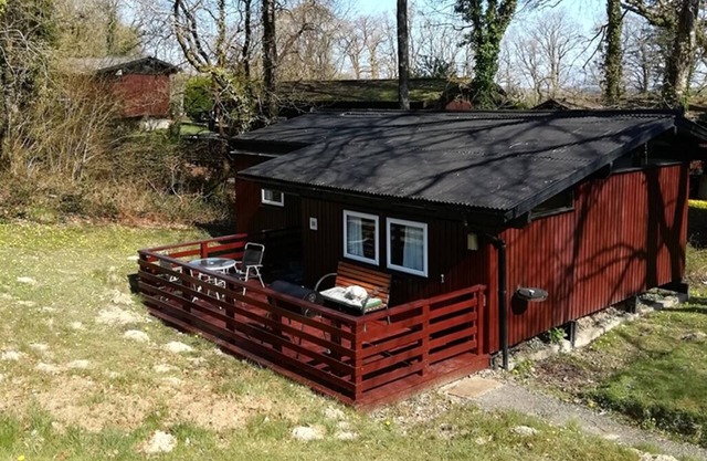 Nuthatch Lodge is set in 24 acres of wood, parkland near the village of Cenarth