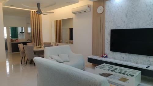 Nyaman Sweet Home