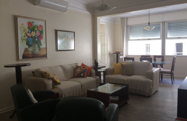O melhor ponto de Copacabana - 3 quartos 140m - para o Reveillon