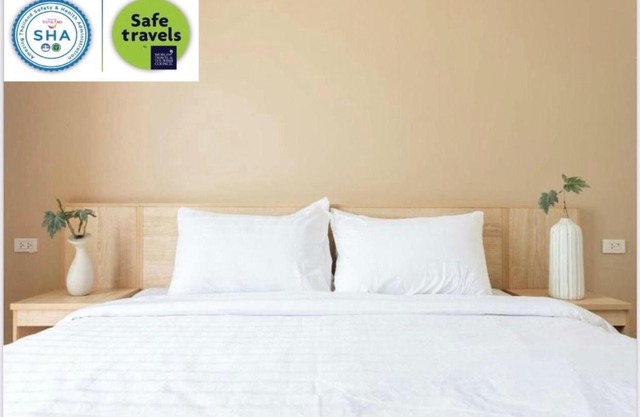 O2 Hotel Lopburi