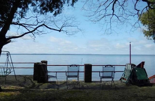 Oak Bluff Cottage :Autumn Getaway – Crisp Air & Stunning Sunsets Await!