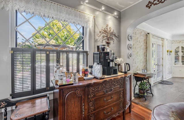Oak Hill Bed & Breakfast