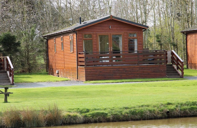 Oak Lodge