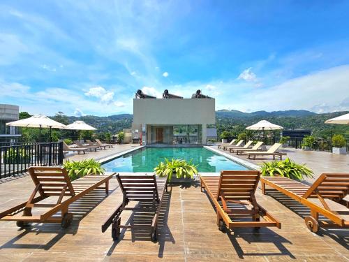 Oak Ray Regency