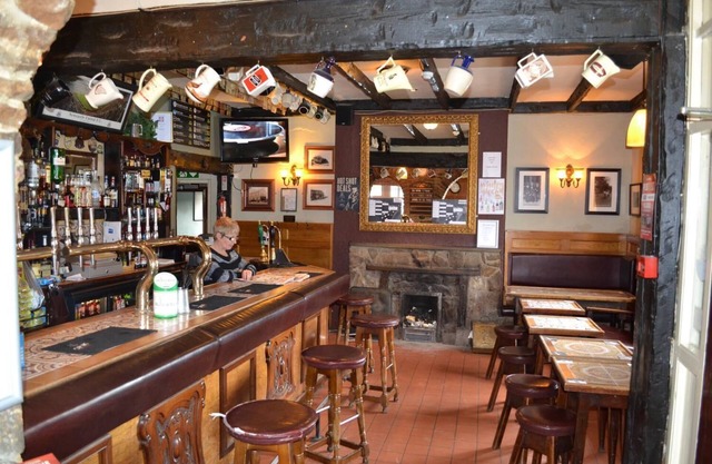 Oak Tree Inn