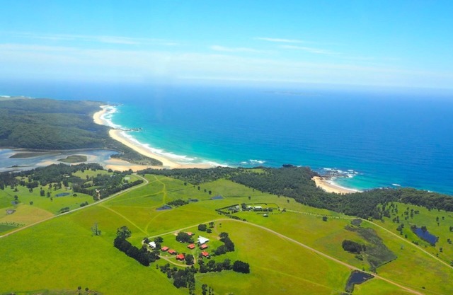 Oakleigh Farm Cottages are set on a 63 acre farm, with ocean Views