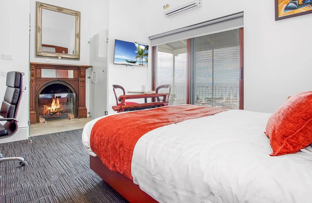 Oakleigh Guest House - Room 8