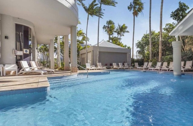Oaks Deluxe Private Apartment - With Ocean View