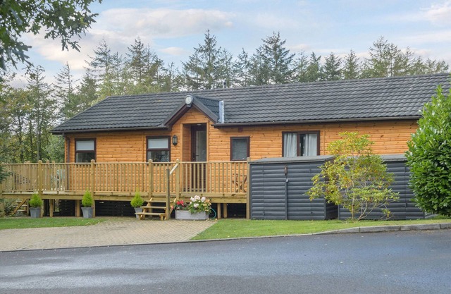 OAKS ONE, pet friendly, with a garden in Felton