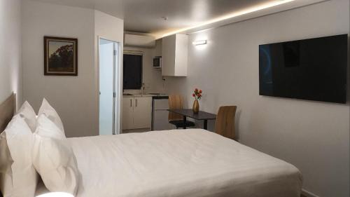 OakTree Motel