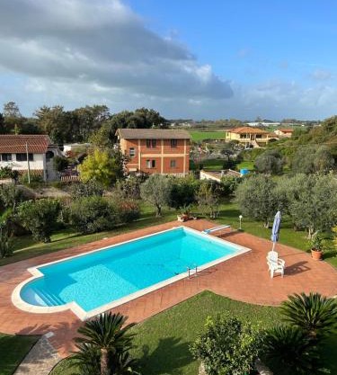 Oasi di Angelica complete villa with private swimming pool