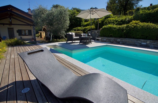 Oasi di Castelveccana Apt Pool and View, Castelveccana, Italy
