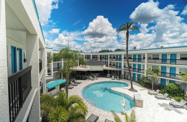 OASIS BAY SUITES, Tampa, Busch Gardens, USF