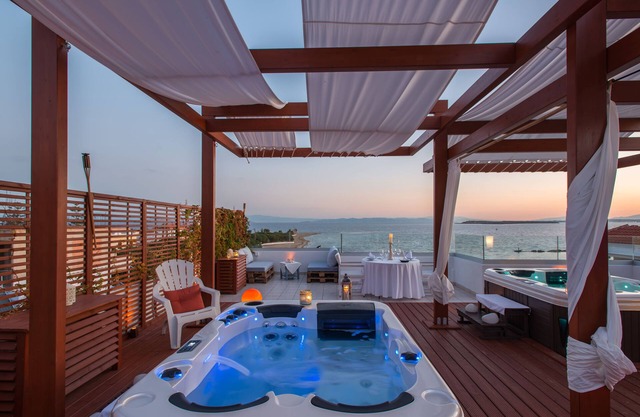 Oasis Beach Hotel