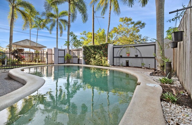 Oasis Cairns - Pool Free Parking Wifi