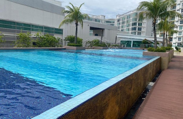 Oasis Citta Mall Pool Parking Netflix Airport Subang
