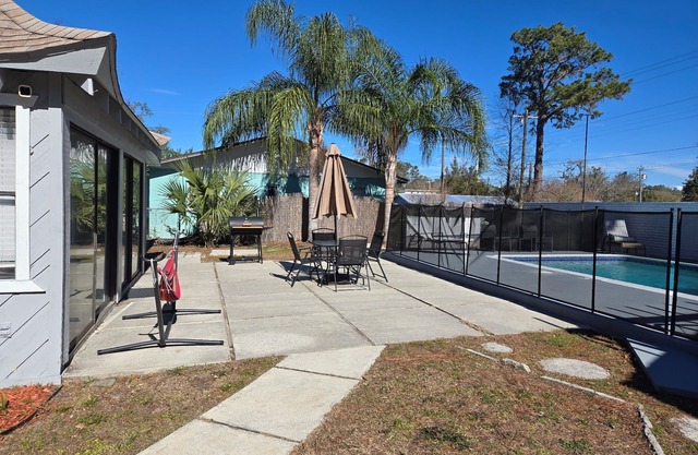 Oasis Paradise Retreat with POOL
