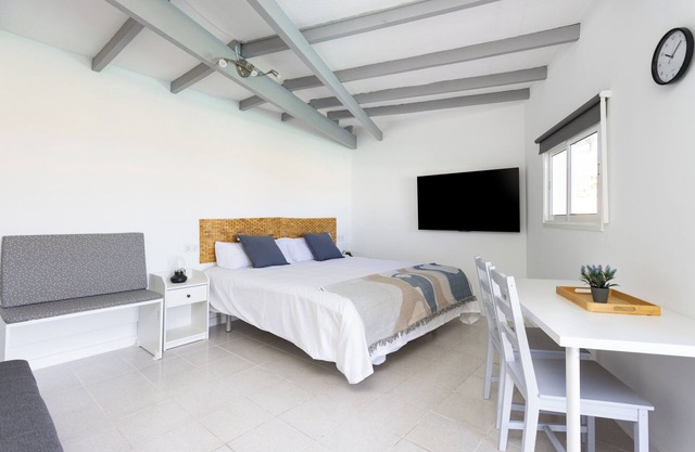 Oasis Tenerife Rentals - Studio (2) with pool and outdoor kitchen